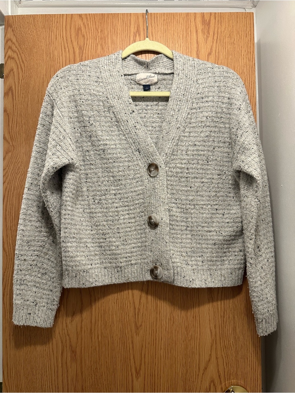 Universal Thread Light Gray Speckled V-Neck Button Cardigan
